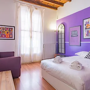 https://renovated-studio-close-to-duomo.italymilanhotels.net
